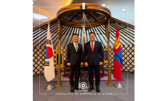 ГВАНЖҮ ХОТЫН ӨРГӨМЖИТ КОНСУЛ КИМ МЁН ГҮН-г ХҮЛЭЭН АВЧ УУЛЗЛАА.