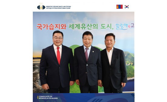 ҮЛЭГ ГҮРВЭЛИЙН МӨР ОЛДСОН ДИНОЗАВРИЙН НУТАГ БОЛОХ ГУСОН СУМТАЙ АЯЛАЛ ЖУУЛЧЛАЛЫН ЧИГЛЭЛЭЭР ХАМТЫН АЖИЛЛАГАА ЭХЛҮҮЛЭНЭ.