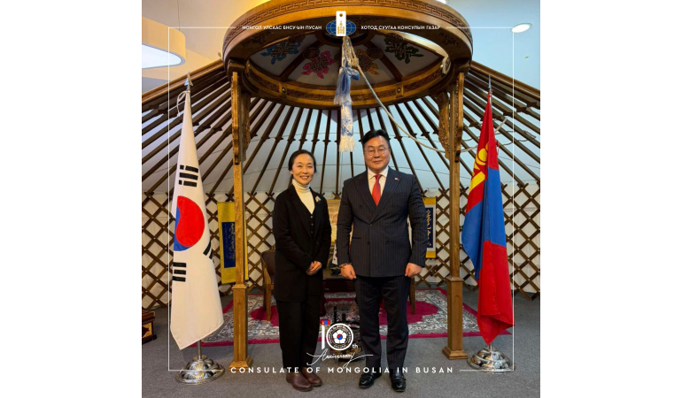 ПУСАНЫ ОЛОН УЛСЫН БҮЖГИЙН ФЕСТИВАЛЬД МОНГОЛ УЛС АНХ УДААГАА ӨРГӨН БҮРЭЛДЭХҮҮНТЭЙГЭЭР ОРОЛЦОХООР БОЛЛОО.